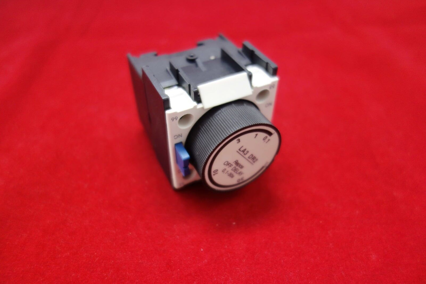 1PC LA3-DR2 OFF Delay timer 0.1-30S use to LC1-D AC Contactor