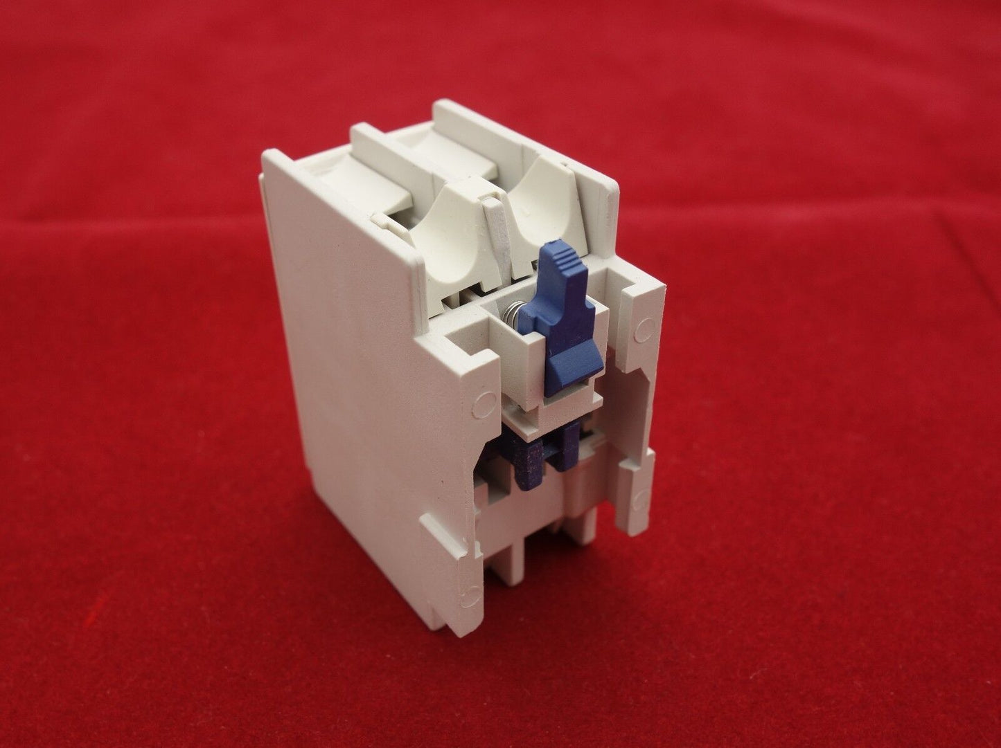 1PC Auxiliary Contact Block Fits LADN20 2NO Use for LC1D NEW TYPE CONTACTOR