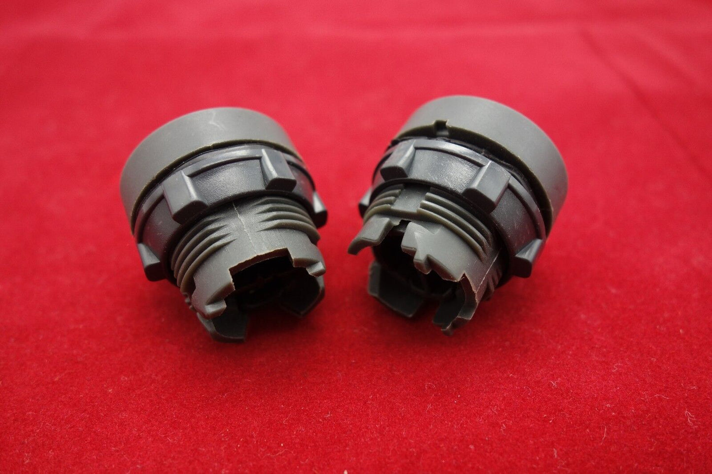 2PC 22MM PUSHBUTTON SWITCH HEAD FITS ZB5 AA3 Green color for XB5AA31 Parts