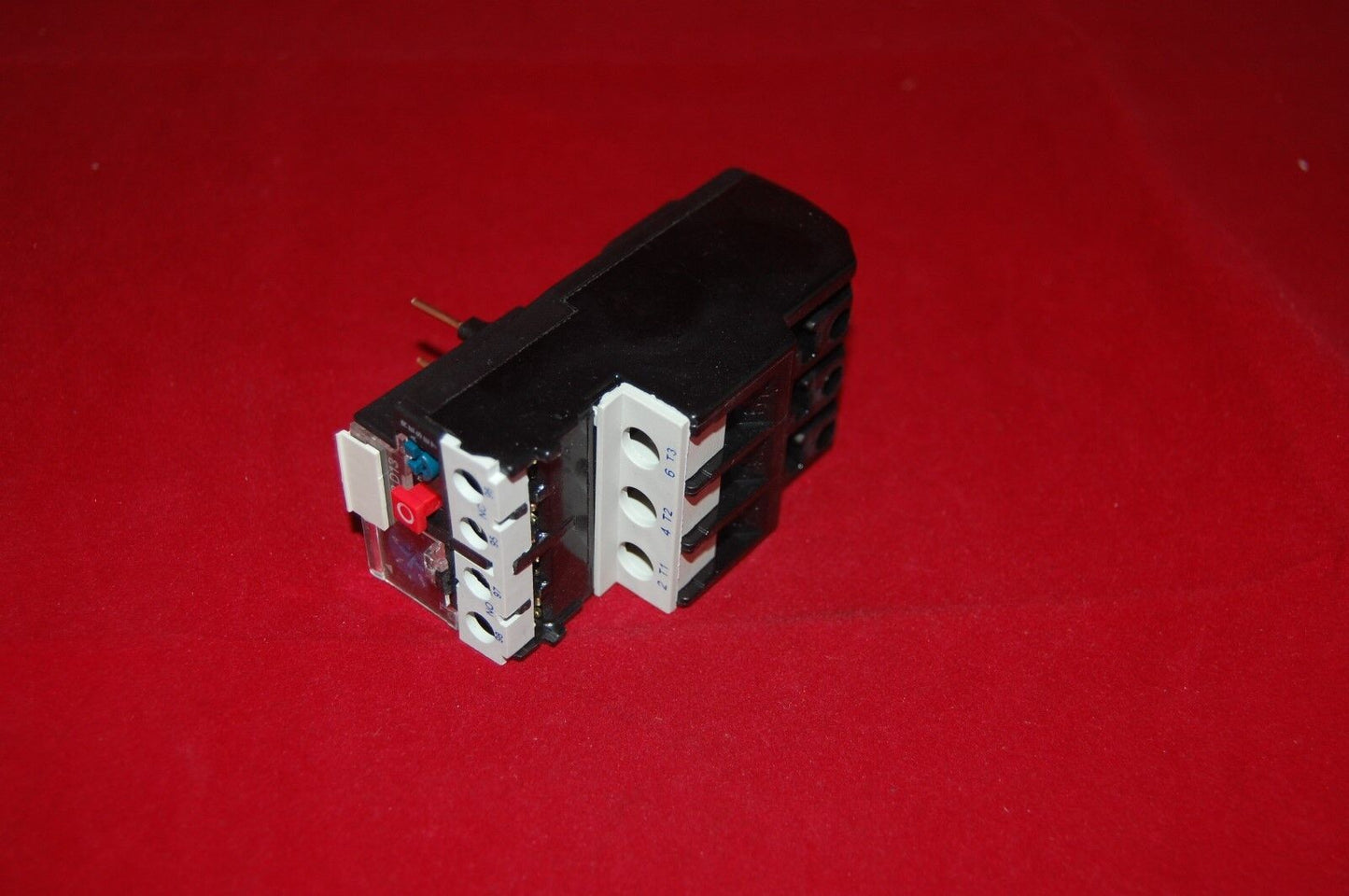 ONE NEW IN BOX FITS LR2 D1314 THERMAL OVERLOAD Relay 7-10A