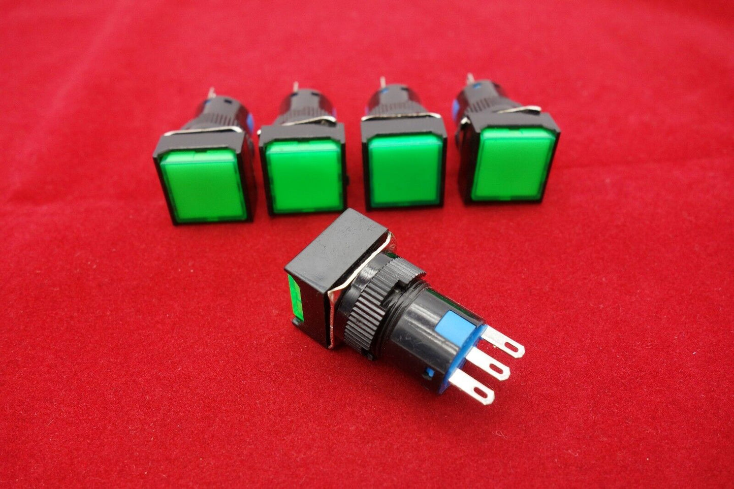 5PCS 16MM Green Square Momentary PUSH BUTTON 3 Pins 250V AC 3A / DC 30V 5A