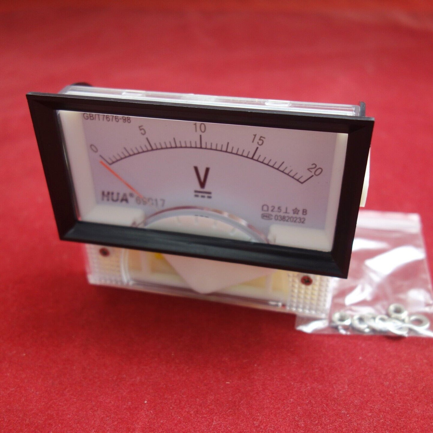1PC DC 0-20V Analog VOLTMETER Voltage Meter 20V 69C17 69C9 direct connect