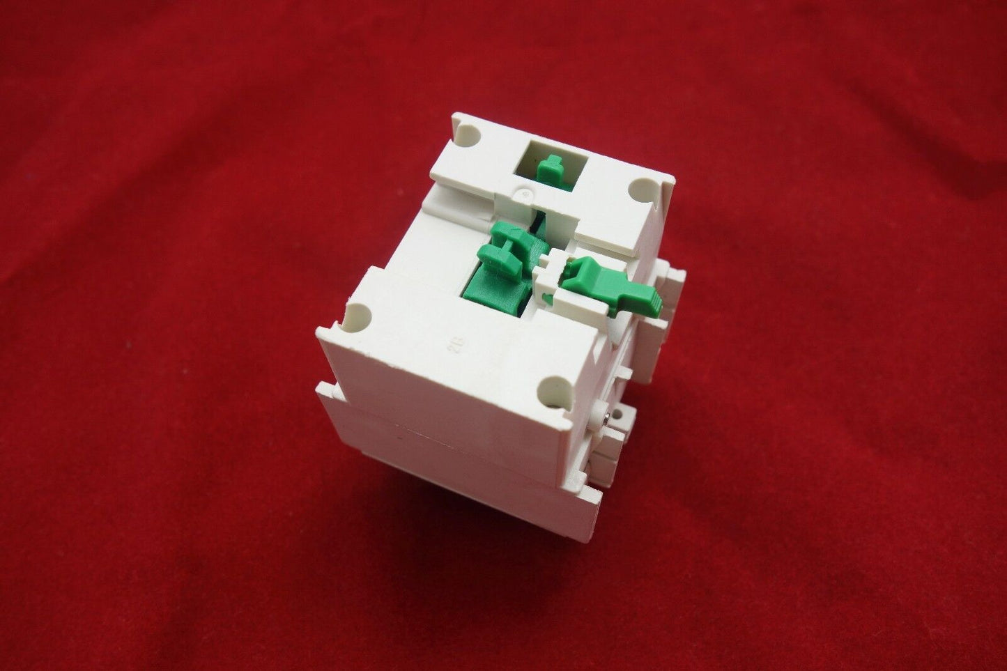 1PC LA2-DT0 ON Delay timer 0.1-3S use to LC1-D AC Contactor