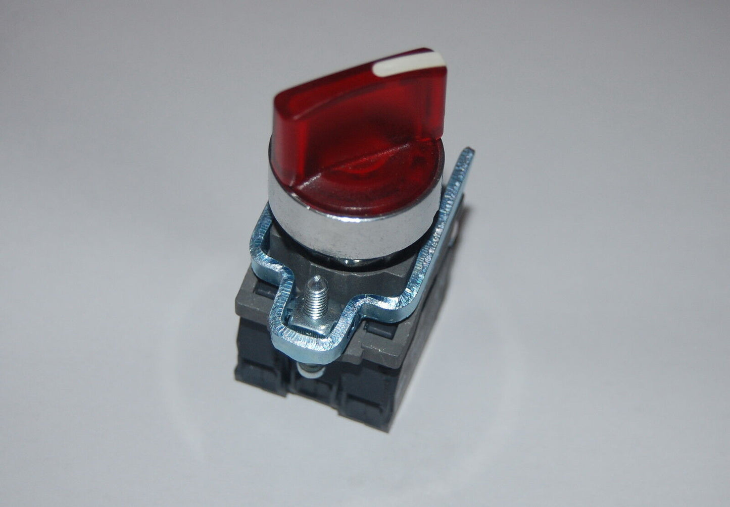 1PC 22mm ILLUMINATED RED Select switch 2 Position Maintained Fits XB4BK124B5