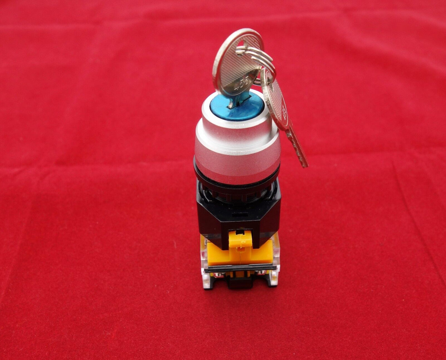 1PC Cutout 22MM Key Selector Switch 2 Position Maintained key switch LAY39