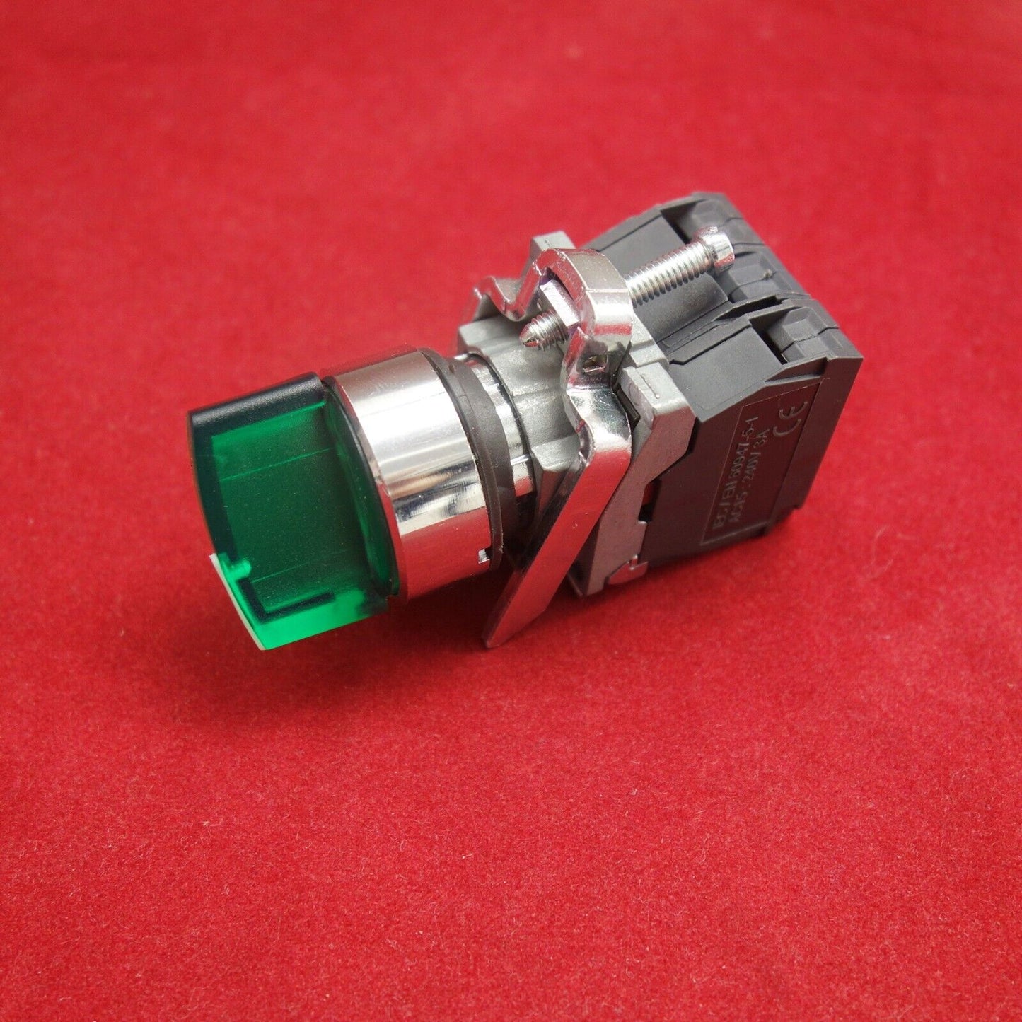 22mm ILlUMINATED Selector switch 3 Position Fits Green XB4BK133B5 24V Maintained