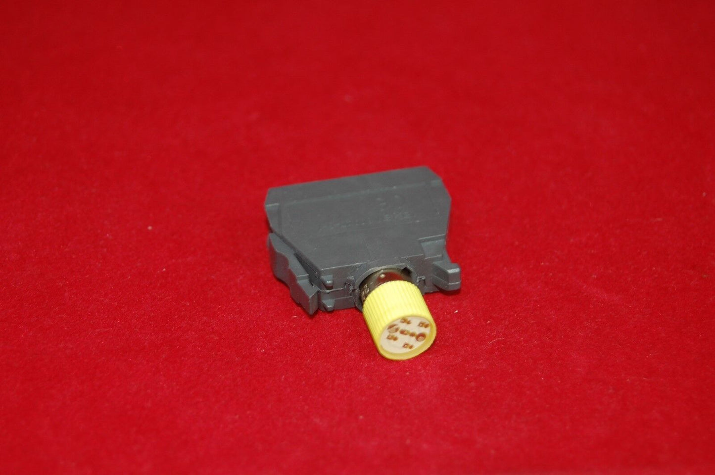 2PCS XB4 XB5 Series light block Direct BA9S YELLOW Led Blub 220V