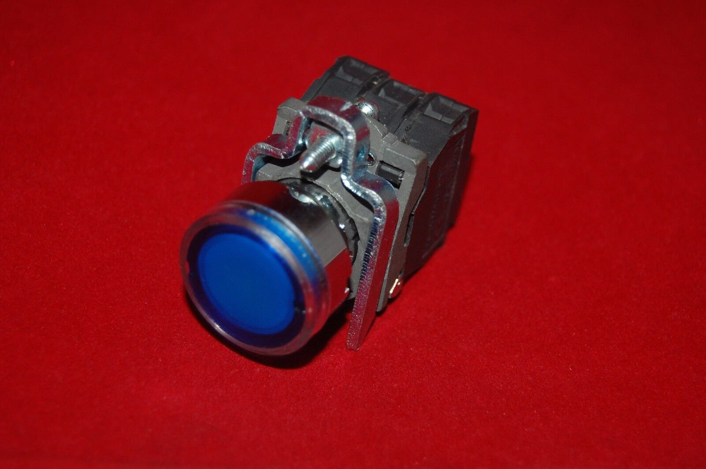 10PCS 22MM Blue Illuminated pushbuttons with flush push Fits XB4BW36B5 24V AC/DC