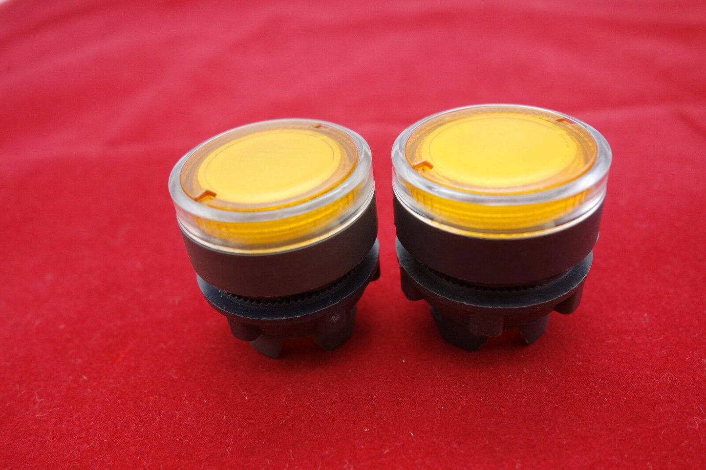 2PC 22MM PUSHBUTTON SWITCH HEAD FITS ZB5AW353 Yellow for XB5AW35 Parts