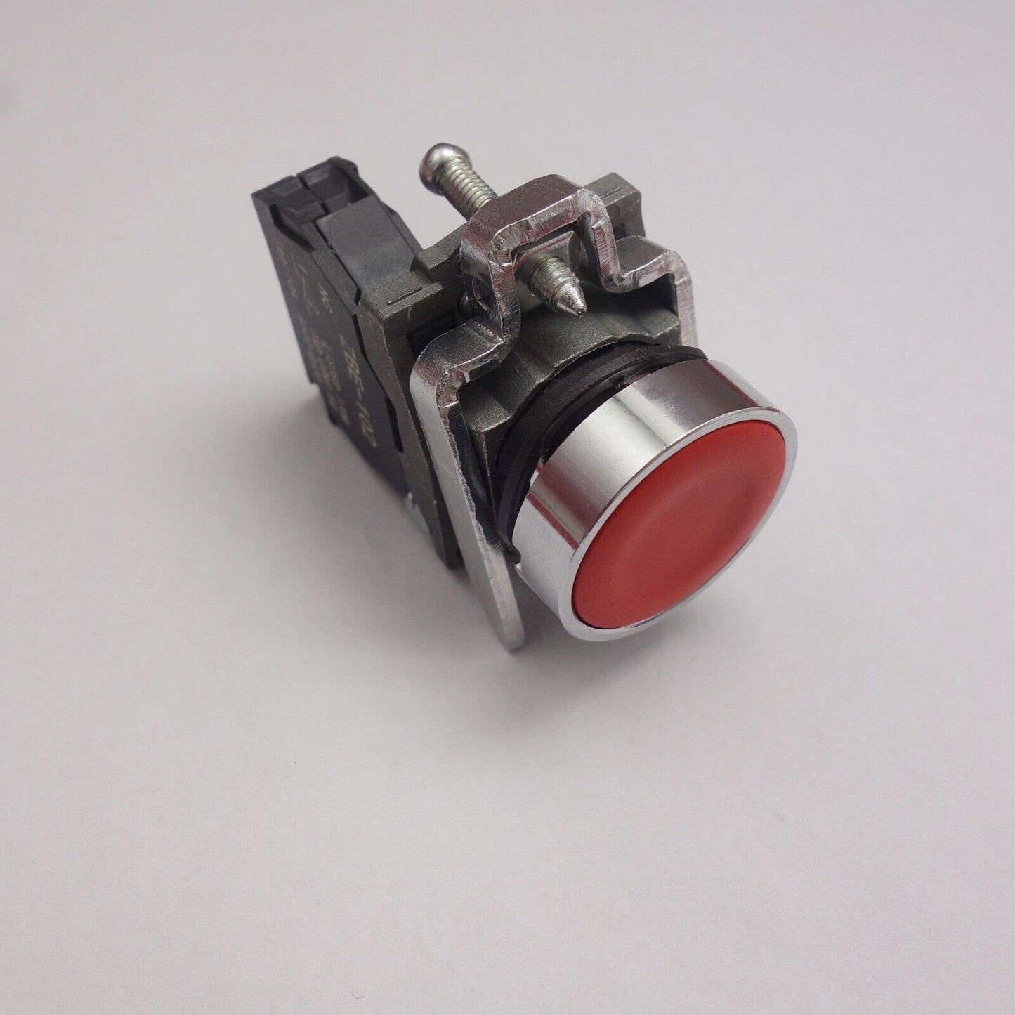 1PC NEW 22MM Metal PUSHBUTTON SWITCH FITS XB4BA42 RED 1N/C Momentary