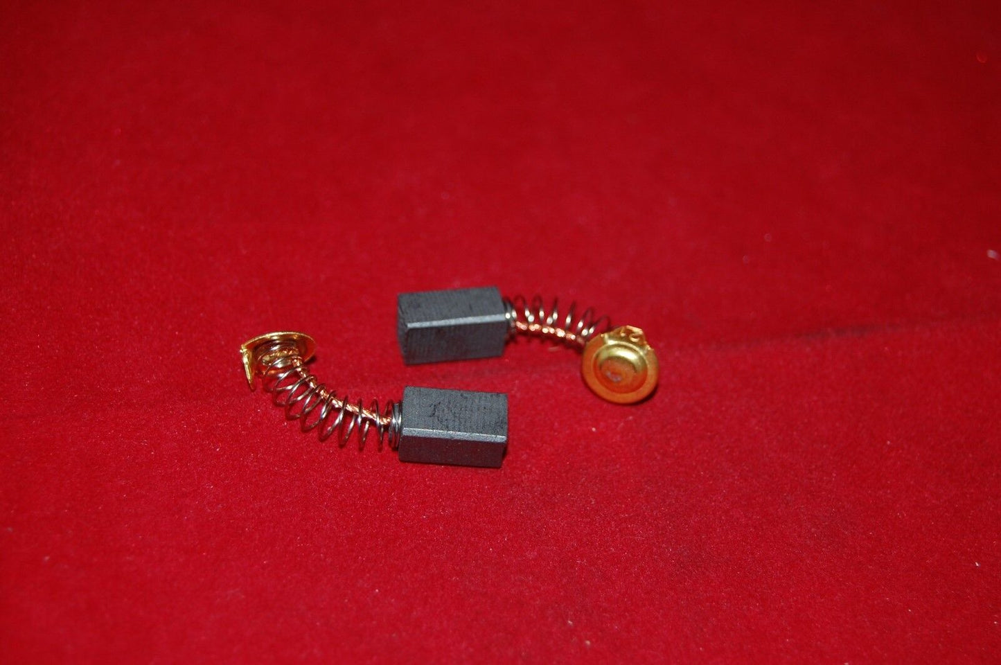 10PCS 14x7.5x6.5mm(LxWxH) Spring Carbon brush