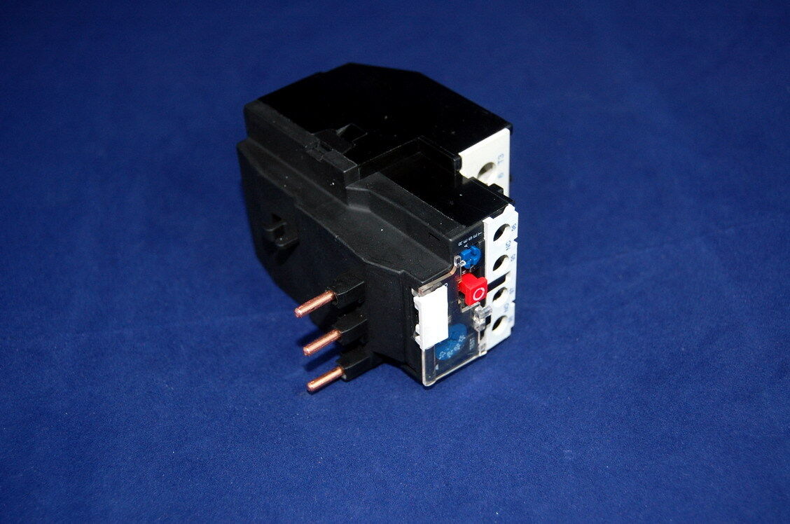 ONE NEW IN BOX FITS LR2 D2353 THERMAL OVERLOAD Relay 23-32A