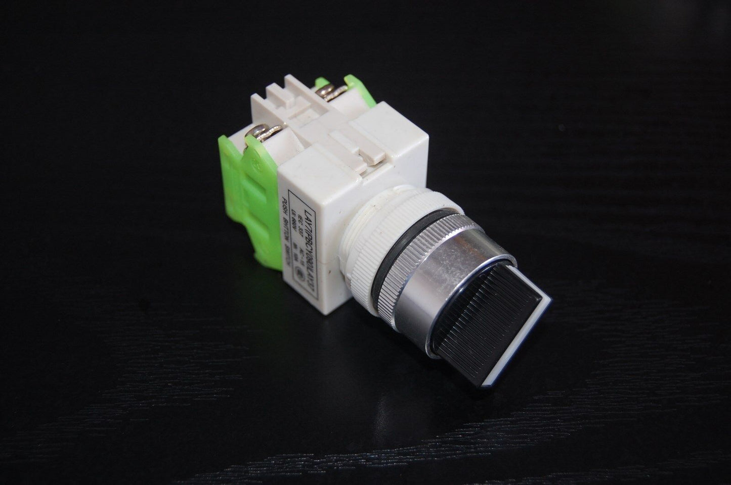 LOT OF 2PCS NEW 22MM Selector Switch 3 Position Maintained select switch
