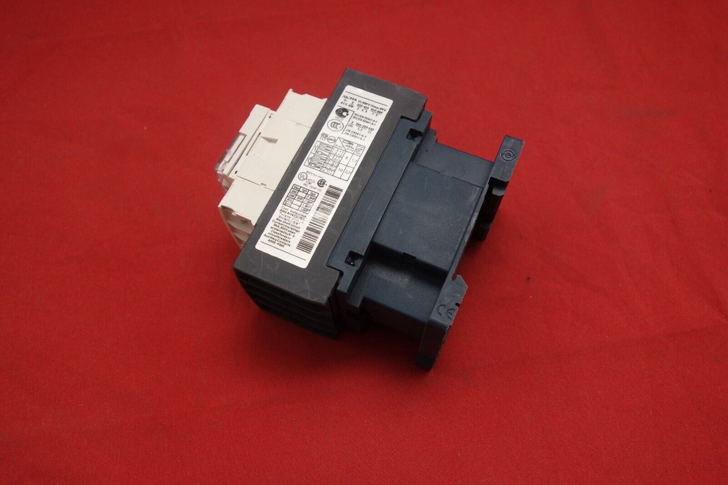 1pc New type FITS 4Pole LC1D098B7 AC CONTACTOR 9A COIL 24V AC 50/60HZ