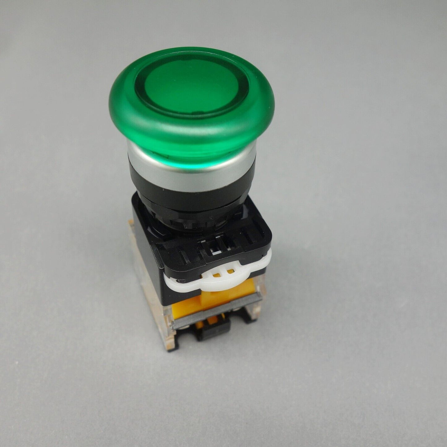 1pc Green 35mm head mushroom pushbutton Maintained Latching 1NO/1NC Plastic LA38