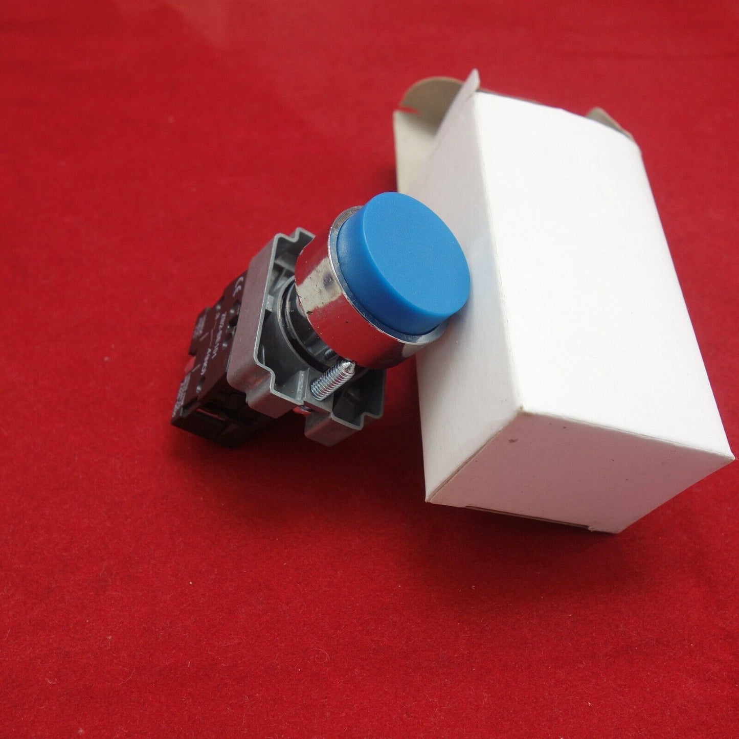 2PC 22MM PUSHBUTTON SWITCH FITS XB2BL61 BLUE 1NO Projecting push