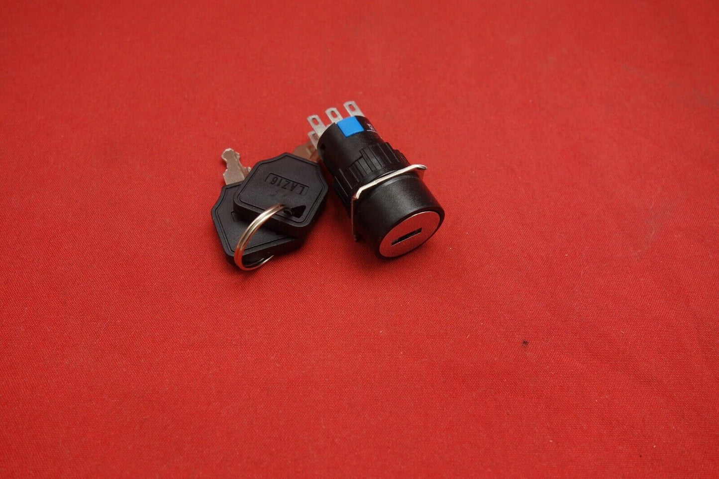 2PCS Cutout 16mm Key switch 3 Position 2NO/2NC Maintained AC 250V 3A