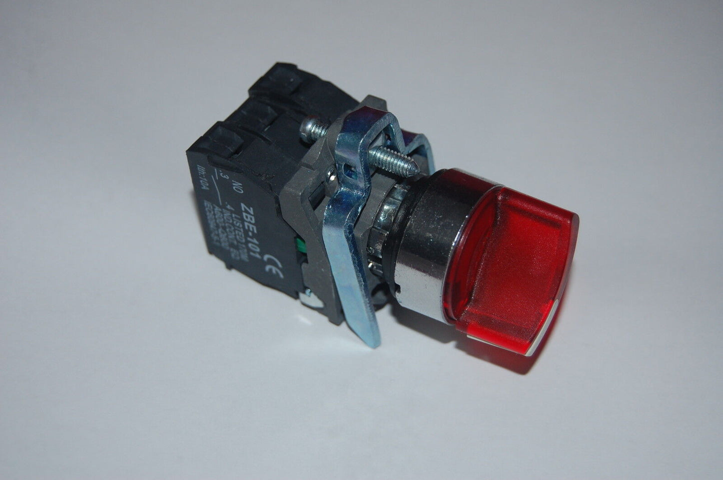 1PC 22mm ILLUMINATED RED Select switch 2 Position Maintained Fits XB4BK124B5