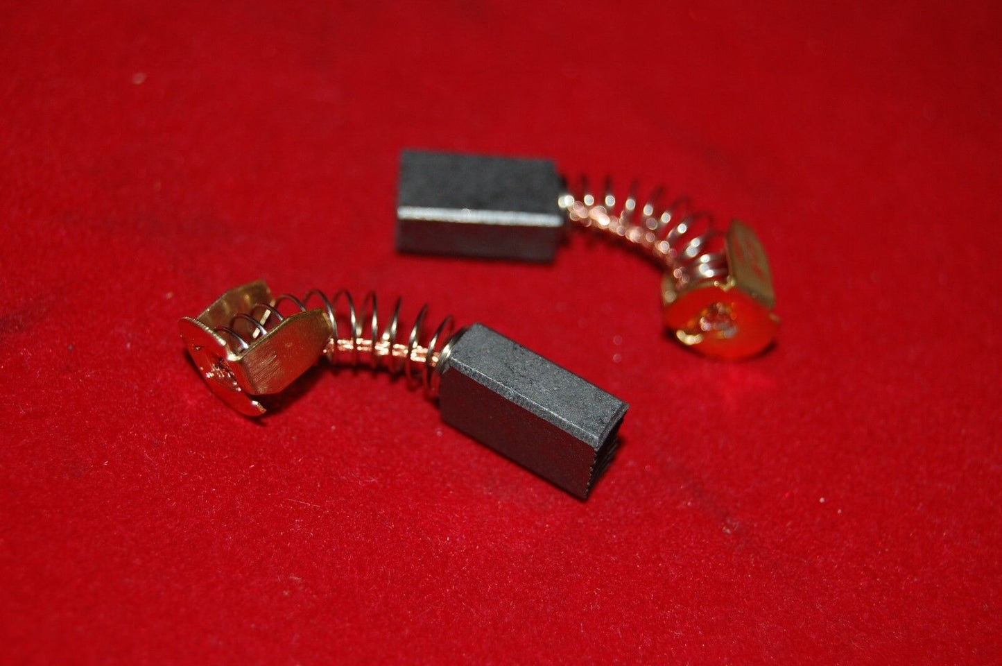 10PCS 13x8x5mm(LxWxH) Spring Carbon brush