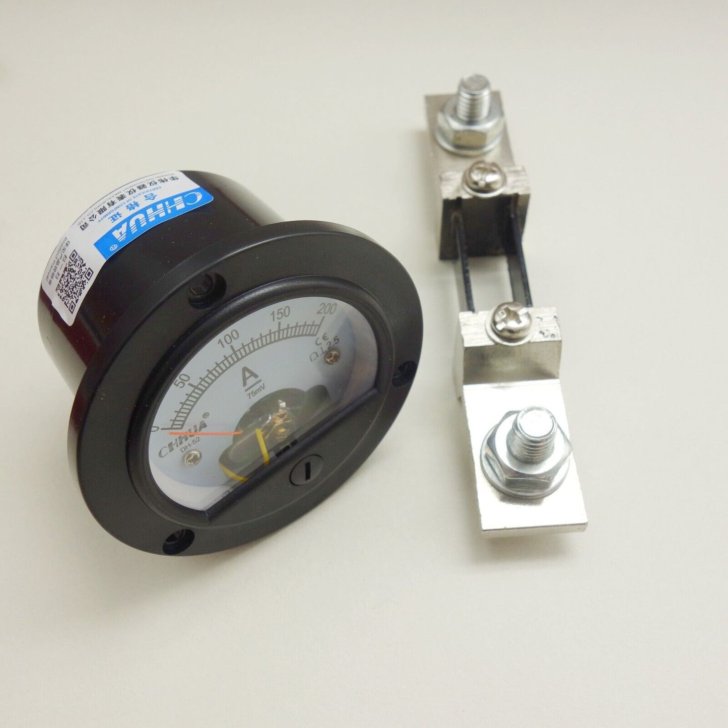 DC 0-200A Round Analog Ammeter Panel Current Meter Dia. 66.4mm DH52 with shunt
