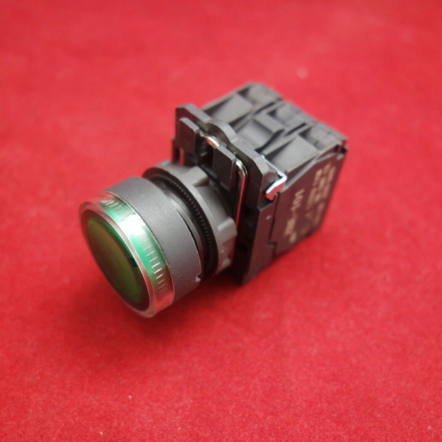 1PC 22mm Green Illuminated pushbutton Switch Fits XB5AW33B5 24V LED Momentary