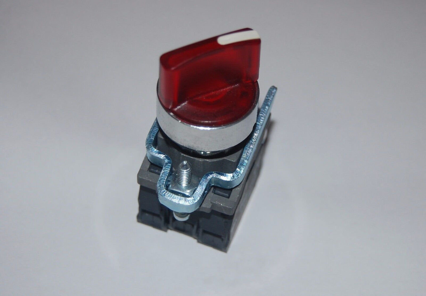22mm ILlUMINATED Selector switch 3 Position Fits RED XB4BK154M5 220V Momentary