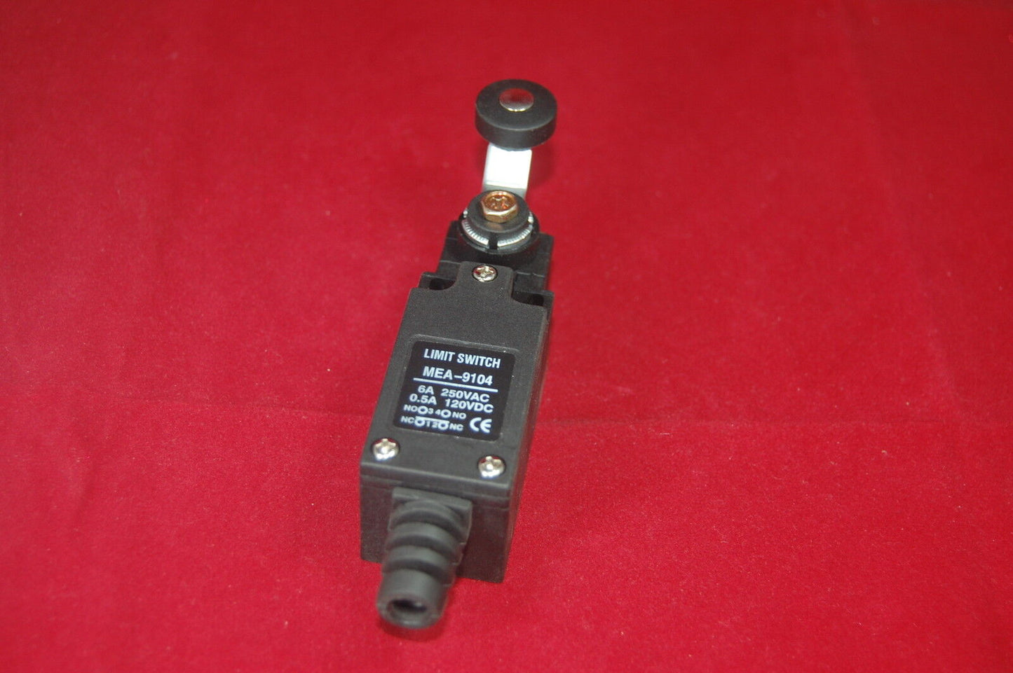 1PC NEW TZ-9104 ME-9104 LIMIT SWITCH 240V 5A LIMITED SWITCH FITS