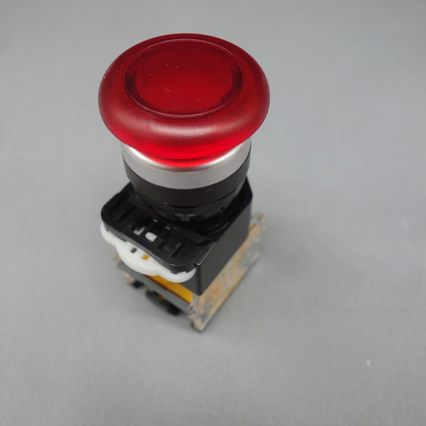 1pc Red 35mm head mushroom pushbutton Momentary 1NO/1NC Plastic LA38
