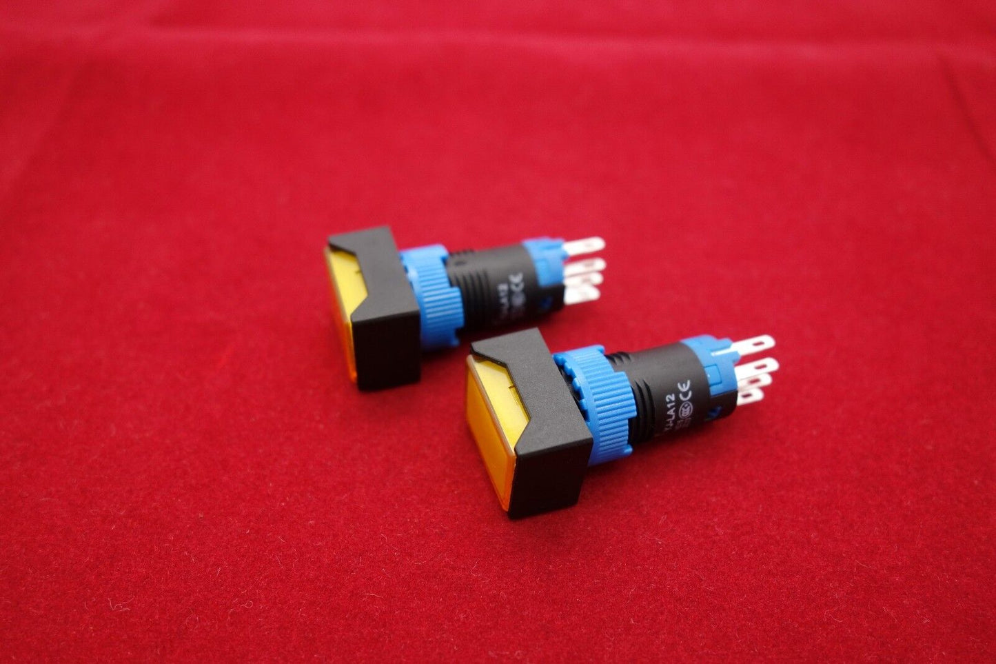 2PCS Cutout 12MM 6V Yellow LED ILLUMINATED Rectangular Latching PUSH BUTTON 5P