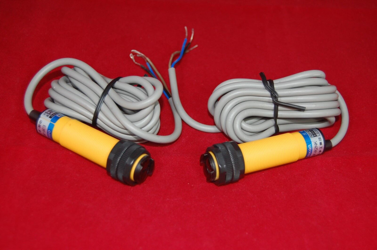 1 Pair E3F-5DN3-5L Correlation photoelectric switch NPN NO/NC 6-36V DC M18X1