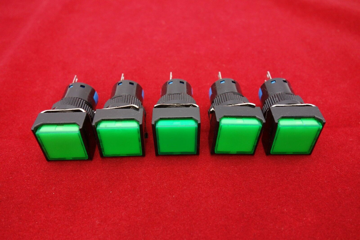 5PCS 16MM Green Square Momentary PUSH BUTTON 3 Pins 250V AC 3A / DC 30V 5A