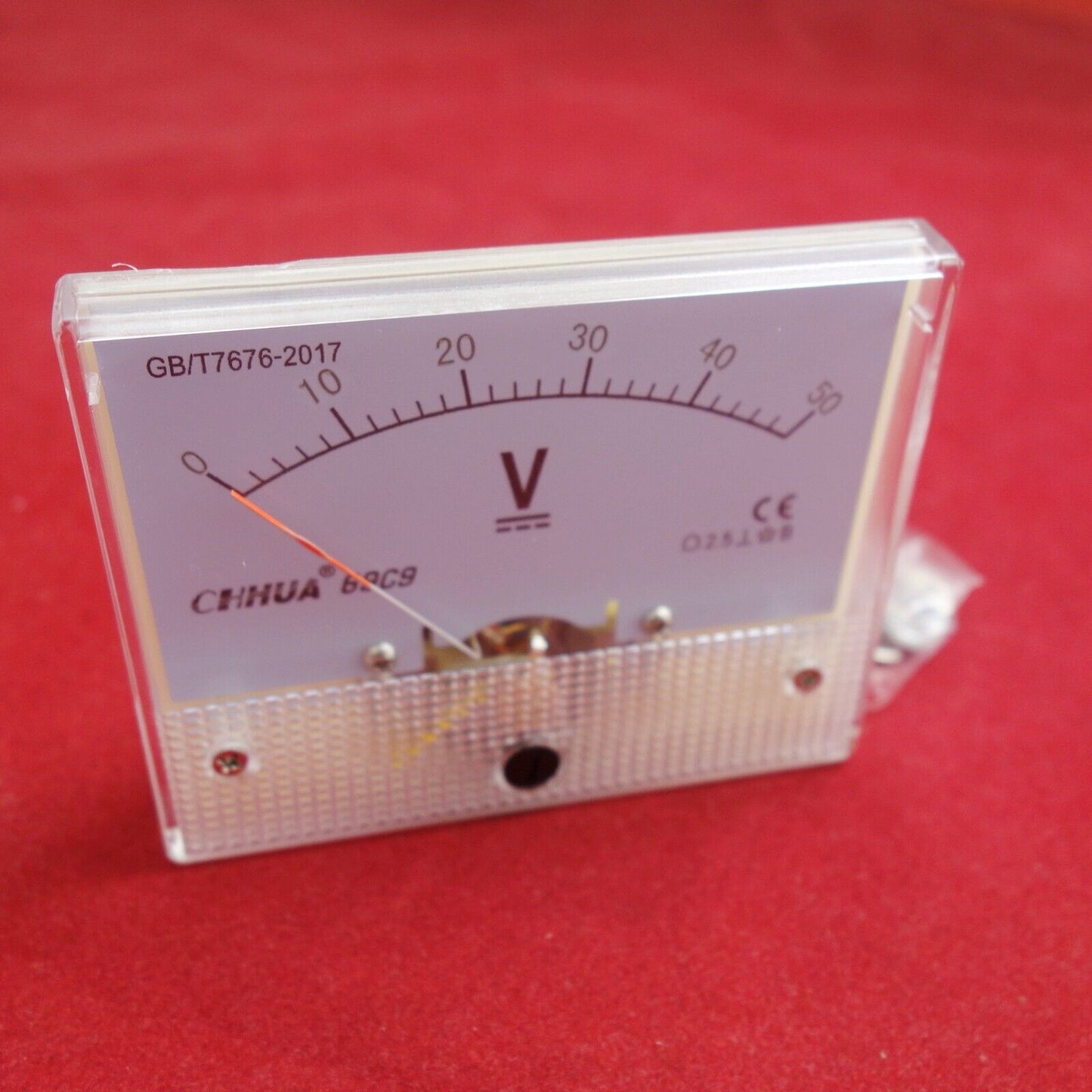 1PC DC 0-50V Analog VOLTMETER Voltage Meter 10V 80*65MM 69C9 direct connect