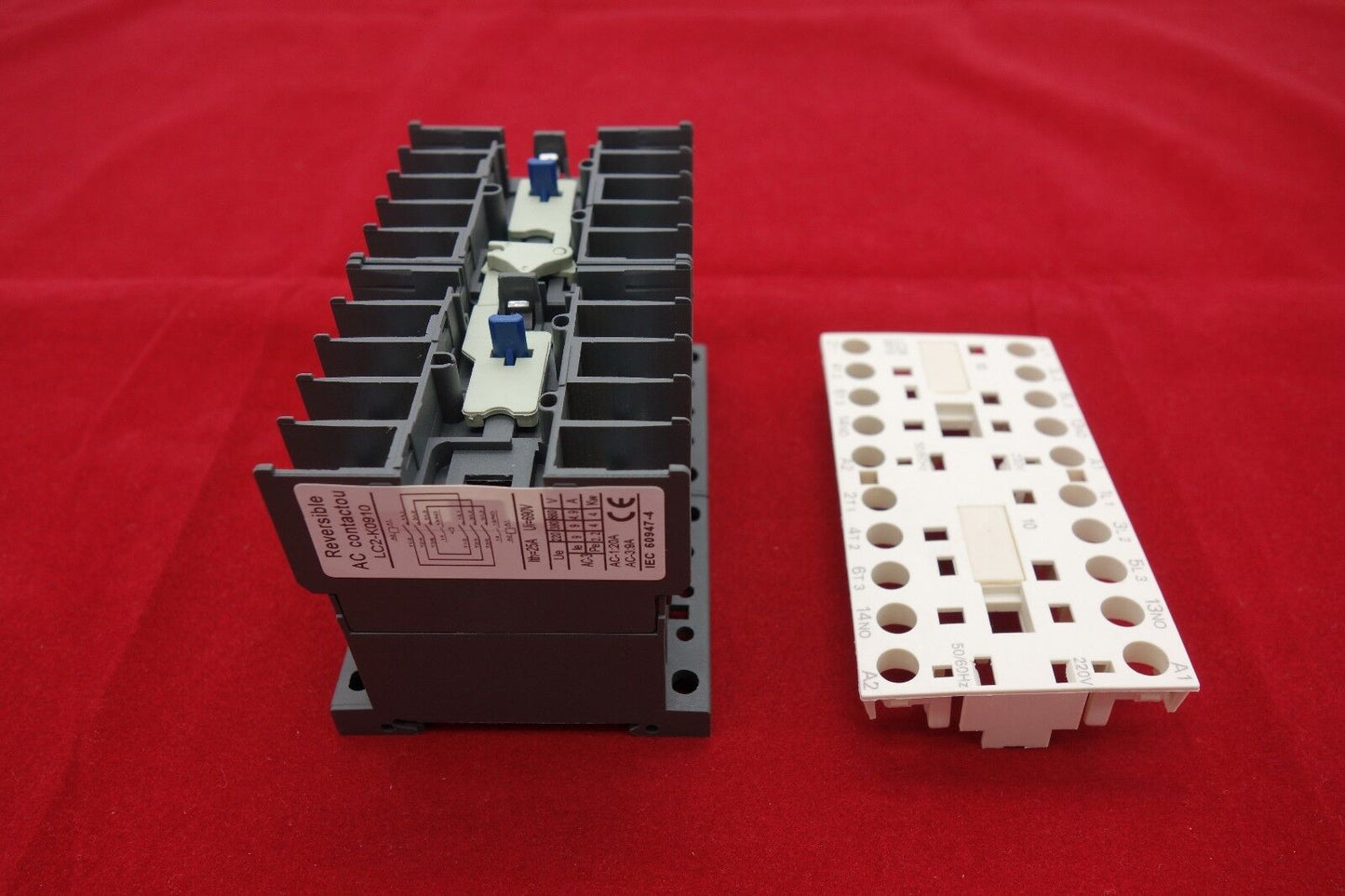 1PC Reversing FITS LC2 K0910 Mechanical Interlock CONTACTOR 9A 220V AC 50/60HZ
