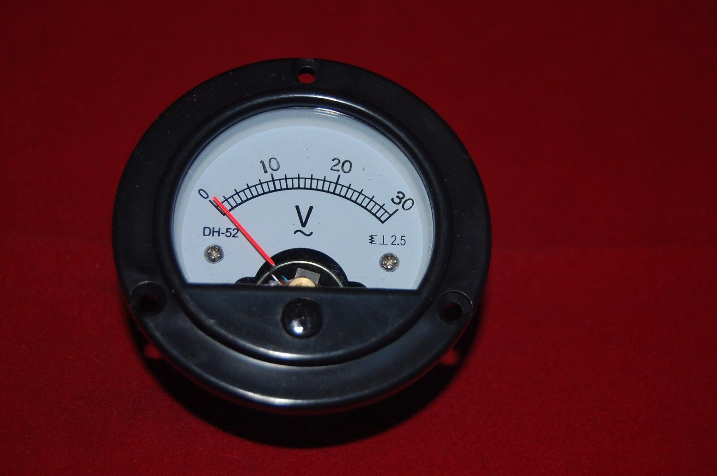 AC 0-30V Round Analog Voltmeter Voltage Panel Meter Dia. 66.4mm DH52