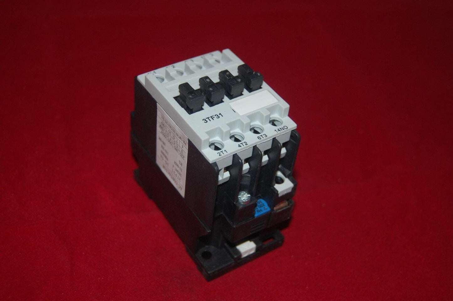 1pc New FITS 3TF31 10 AC CONTACTOR 12A COIL 24V AC 50/60HZ