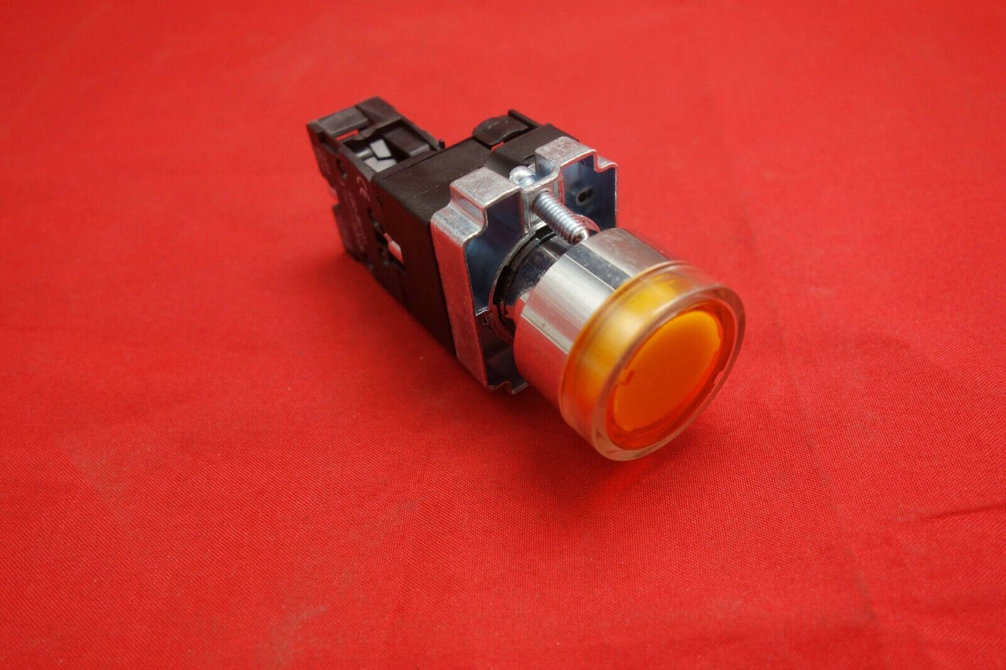 1PC FITS XB2BW35G1 Momentary Yellow Pushbutton With 110V LED Pilot Light Lamp