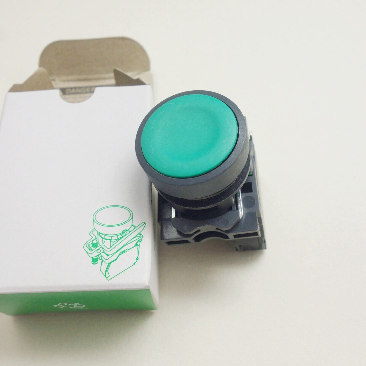 2PCS 22MM PUSHBUTTON SWITCH FITS XB5AA31 GREEN 1NO SPRING Return flush push