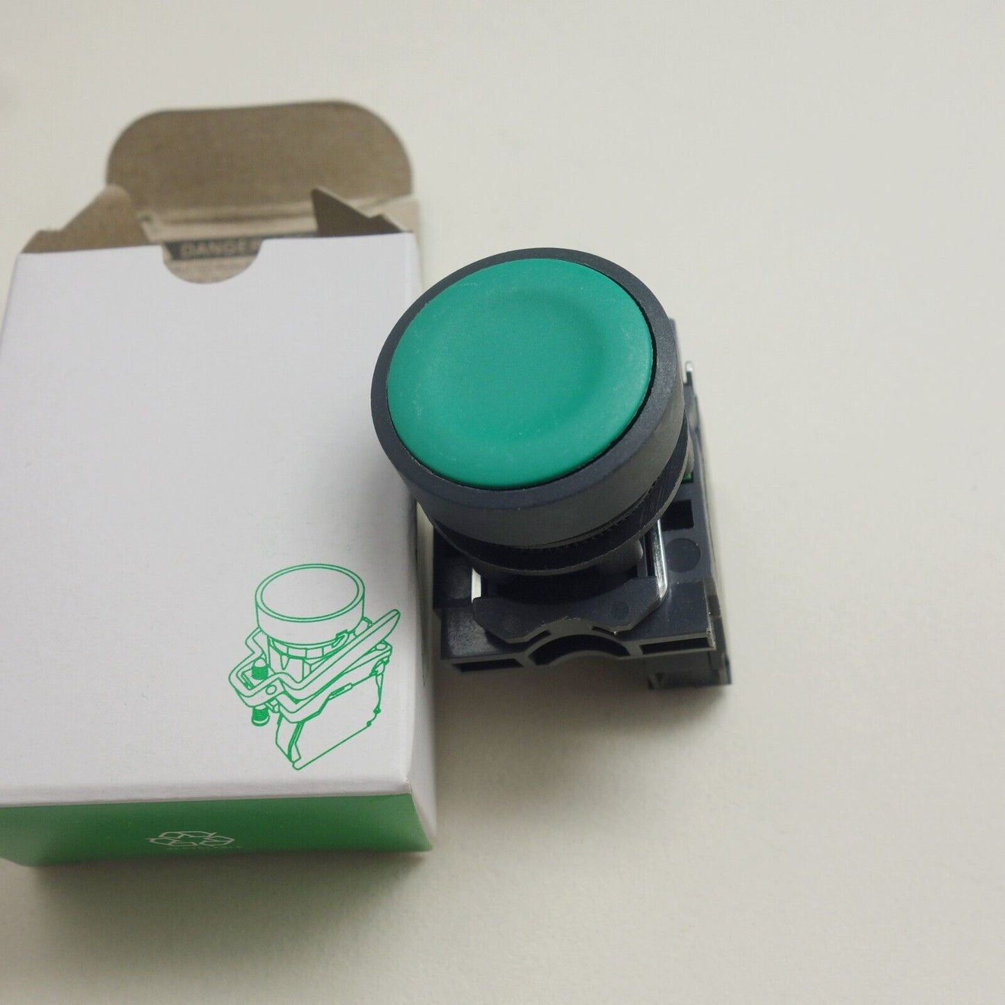 2PCS 22MM PUSHBUTTON SWITCH FITS XB5AA31 GREEN 1NO SPRING Return flush push