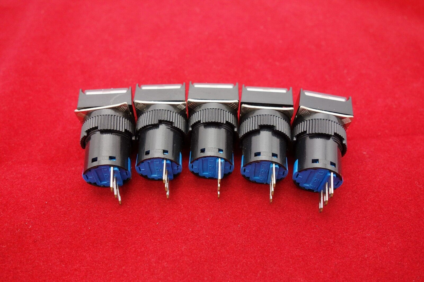 5PCS 16MM White Square Momentary PUSH BUTTON 3 Pins 250V AC 3A / DC 30V 5A