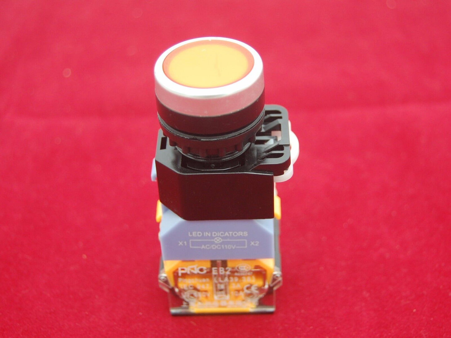1PC 22MM Yellow Latching LED Illuminated pushbutton with flush push Plastic 220V