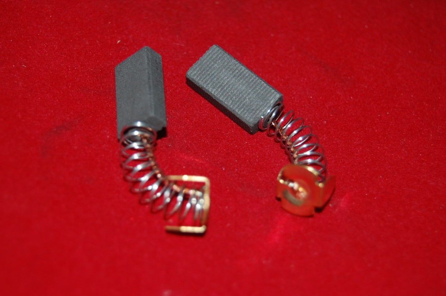 10PCS 20x10x5mm(LxWxH) Spring Carbon brush