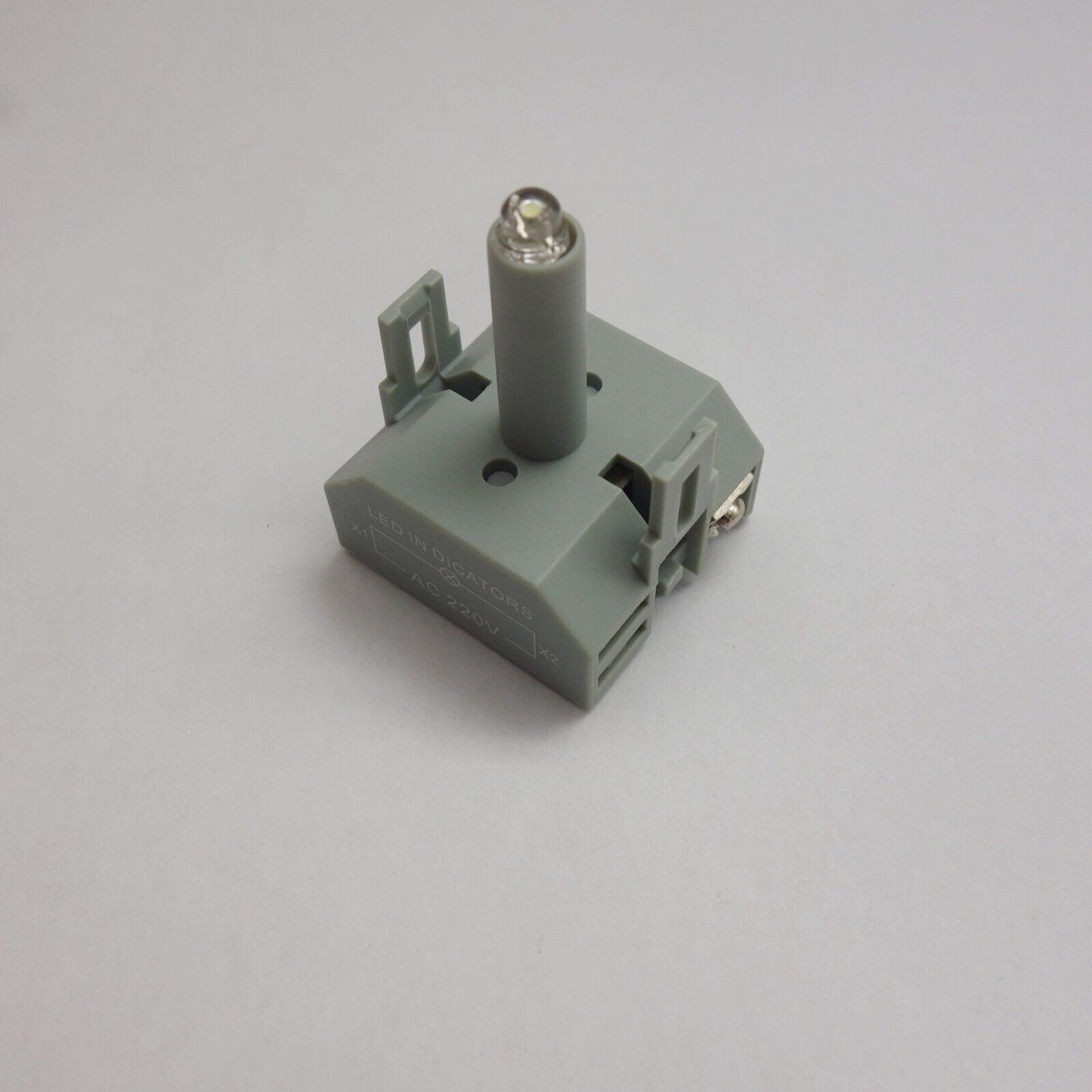 2PCS Lamp Holder LED light block D/G28 Green Color 220V AC use for LA38 LA39