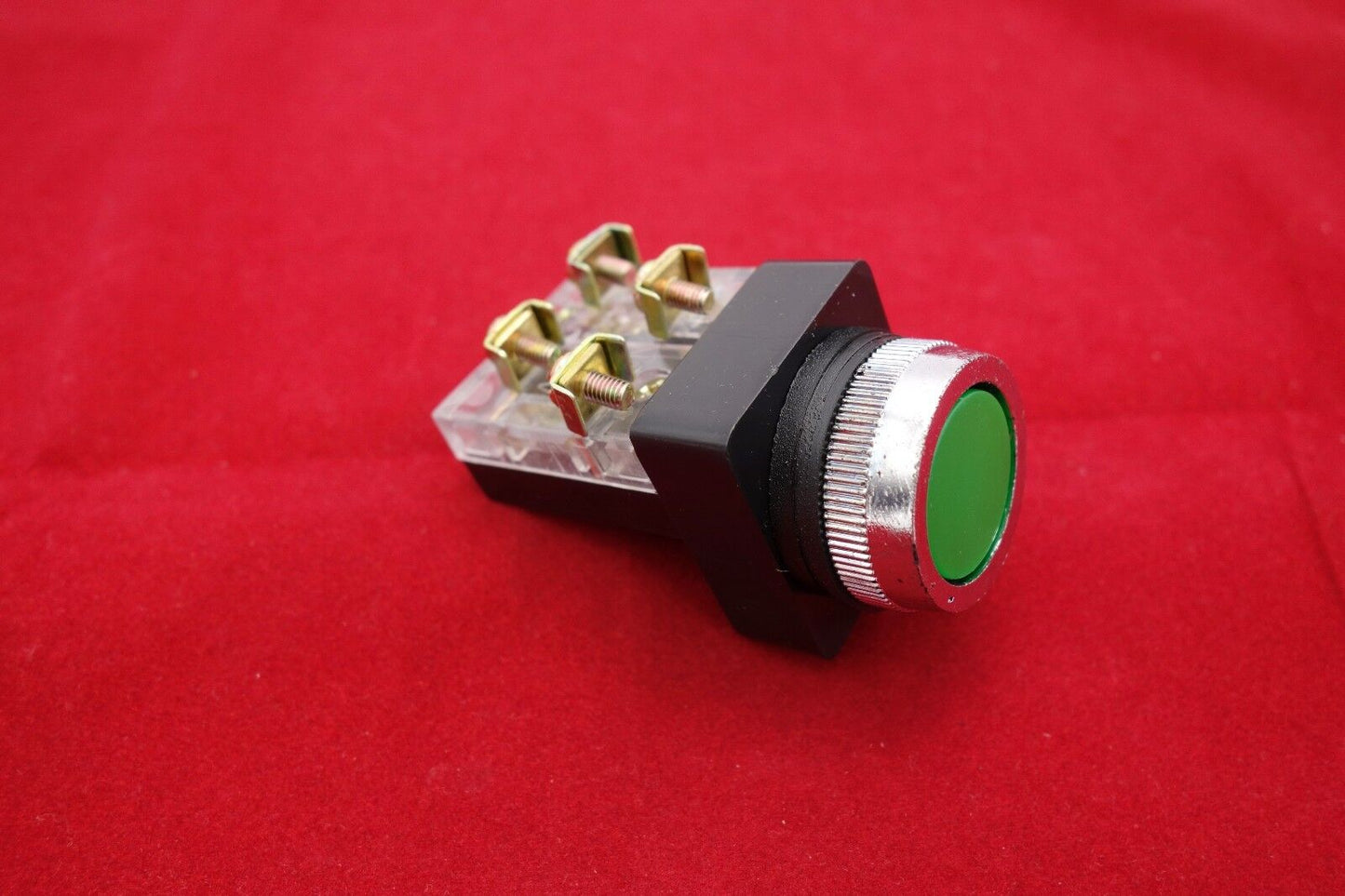 1PC NEW Cutout Dia. 25MM Green Momentary PUSH BUTTON Switch 1NO/1NC PB25