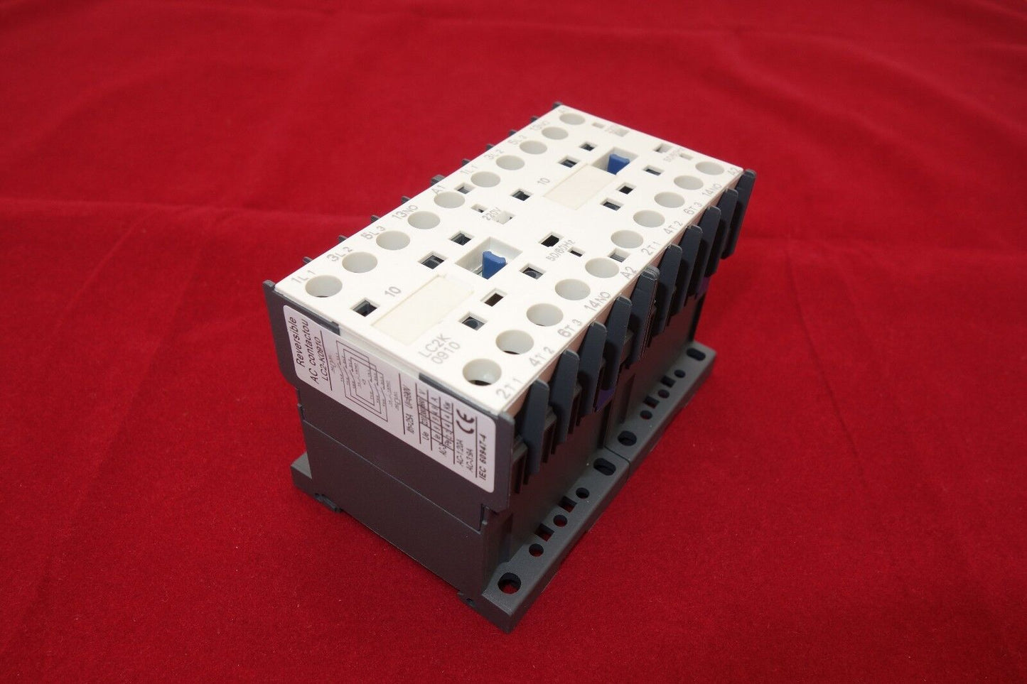 1PC Reversing FITS LC2 K0910 Mechanical Interlock CONTACTOR 9A 220V AC 50/60HZ