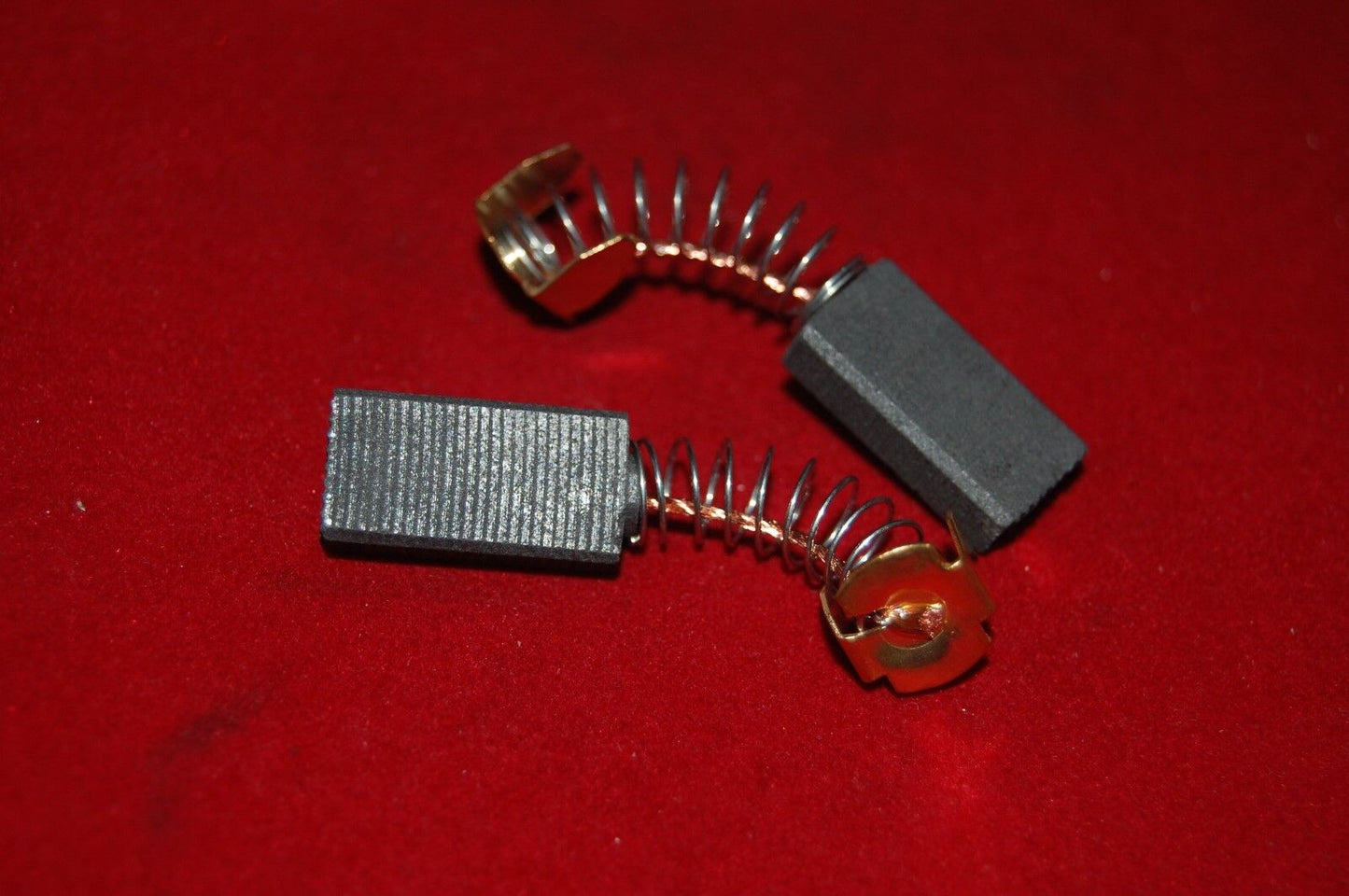 10PCS 20x10x5mm(LxWxH) Spring Carbon brush