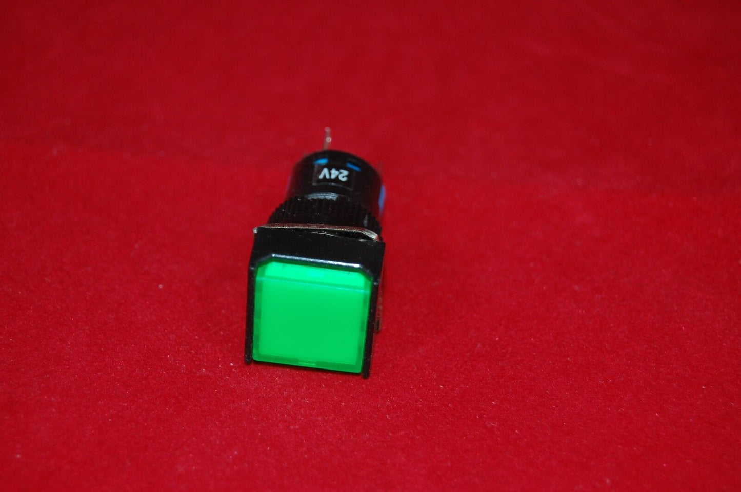 2PCS 16MM Green Square Momentary PUSH BUTTON ILLUMINATED 24V AC/DC 5 PINS