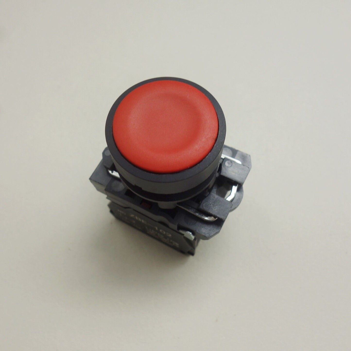2PCS 22MM PUSHBUTTON SWITCH FITS XB5AA45 RED 1NO/1NC SPRING Return flush push