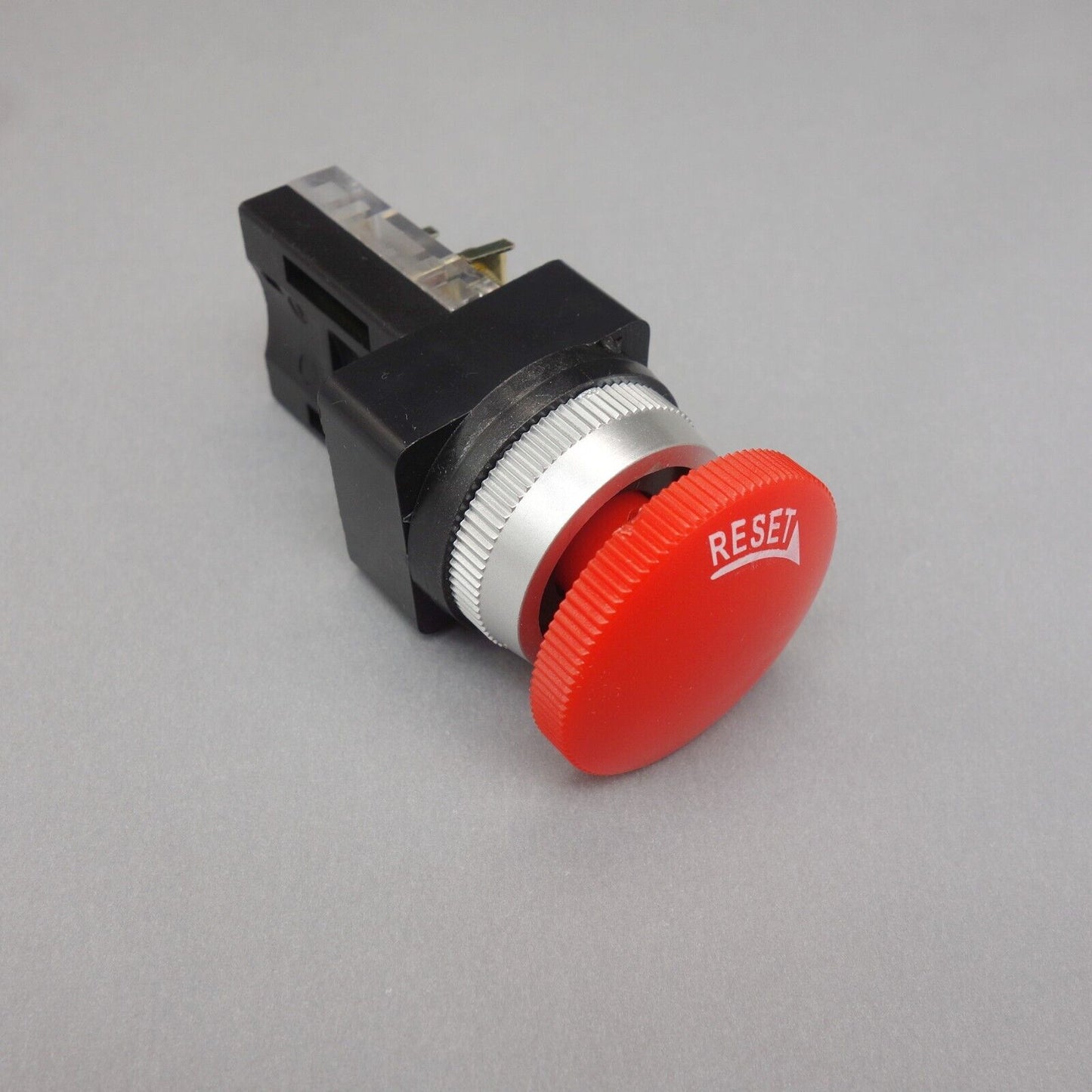 1PC Cutout Dia. 30mm Turn to release RED 40mm Mushroom Head push button switch