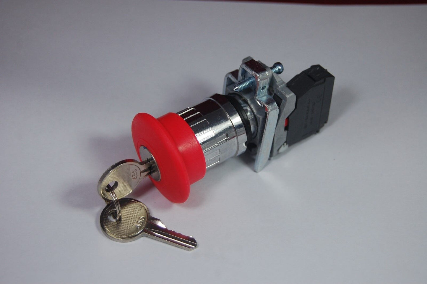 1PC Mushroom head Key release Emergency switching off pushbuttons Fits XB4BS142