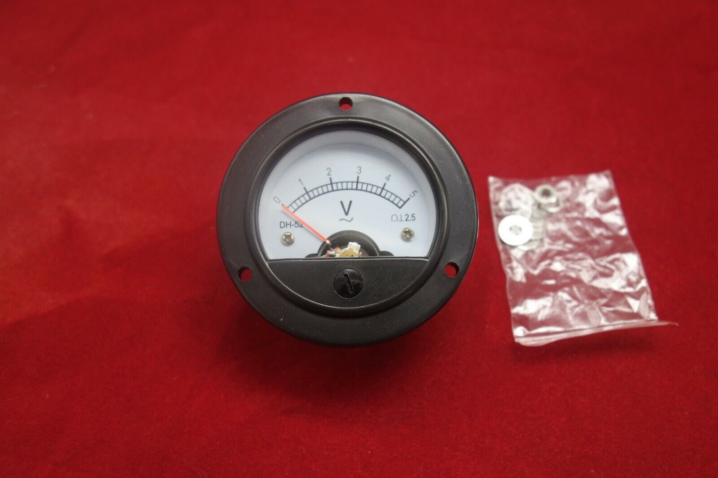 1PC AC 0-5V Round Analog Voltmeter Voltage Panel Meter Dia. 66.4mm DH52